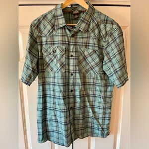 Outdoor Research Men's Large Short Sleeve Button Down Green Plaid Shirt